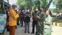 Yonarmed 9 Kostrad bersama Jabar Bergerak dan ACT Purwakarta Bagikan Sembako