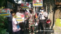 Babinsa Koramil 02/TB Bersama Tiga Pilar Melaksanakan Giat PPKM Serta Bagikan Masker