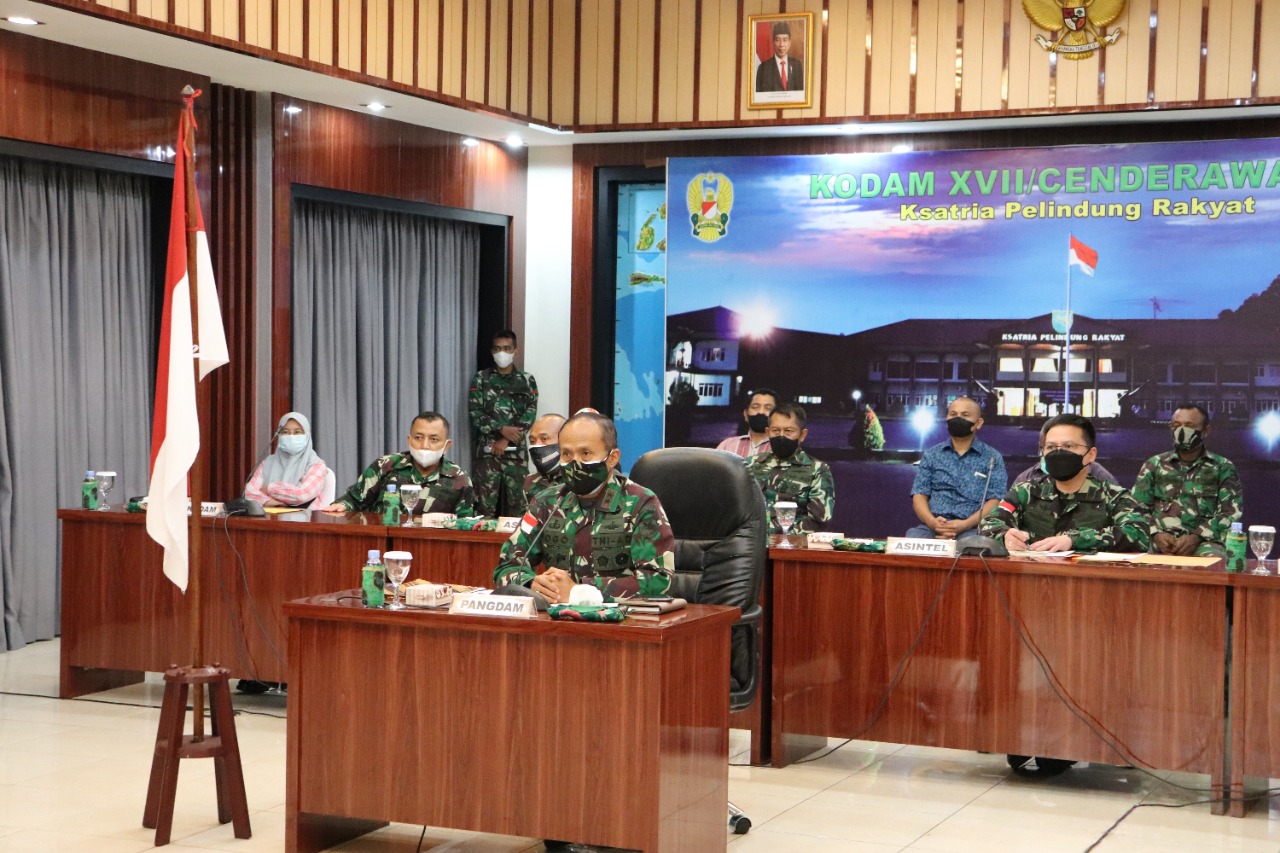 Pangdam XVII/Cenderawasih Vicon Dengan Kasad Bersama Orang Tua Catar Akmil