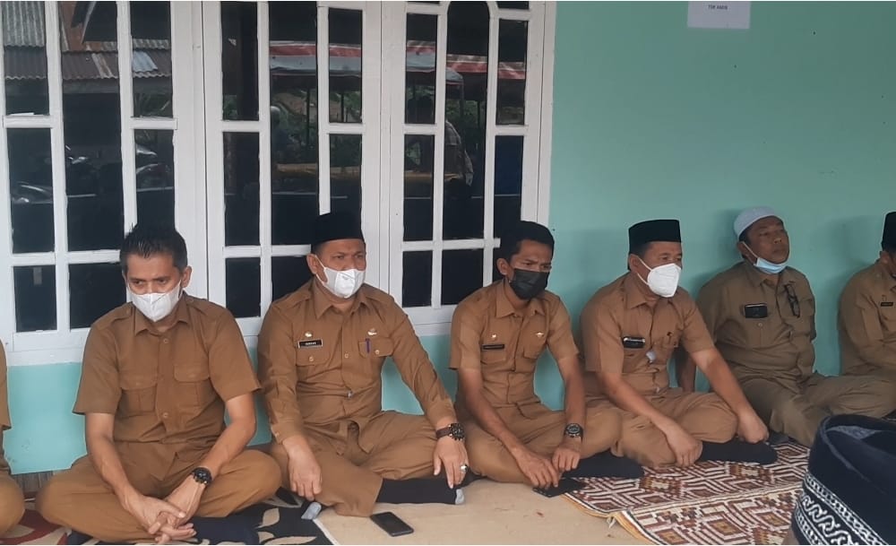 Bupati, Sekda Bersama OPD Takziah Kerumah Ulama Kharismatik