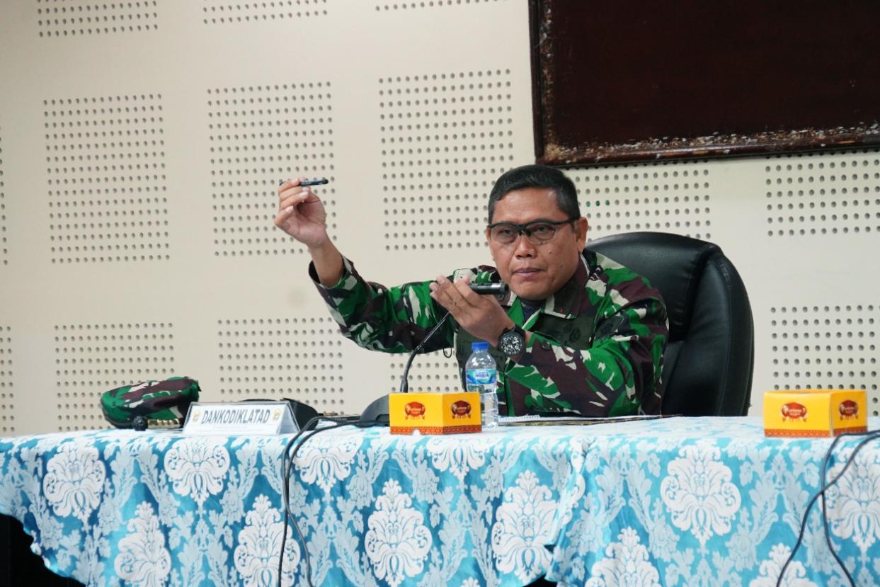 Dankodiklatad Pimpin Briefing Tim Peliput Latma Garuda Shield-15/2021 di Mabesad