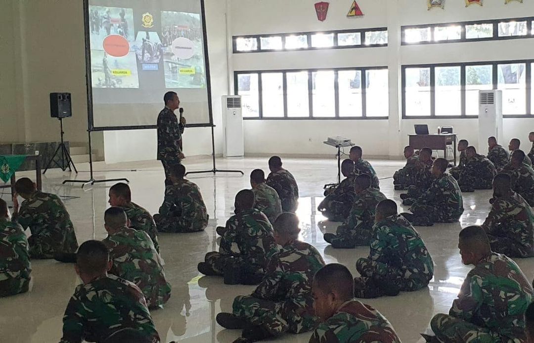 Staf Hukum Divif 2 Kostrad Berikan Pembekalan Hukum Kepada Prajurit Baru Divif 2 Kostrad