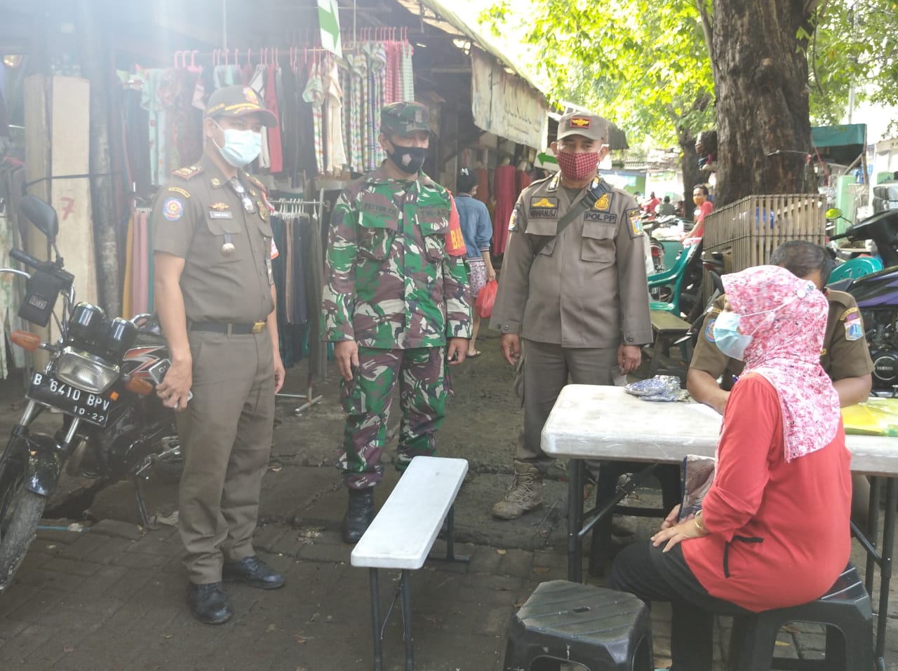 Dalam Rangka Mencegah Penyebaran Covid-19, Petugas Gabungan Tiga Pilar Gelar OPS Yustisi