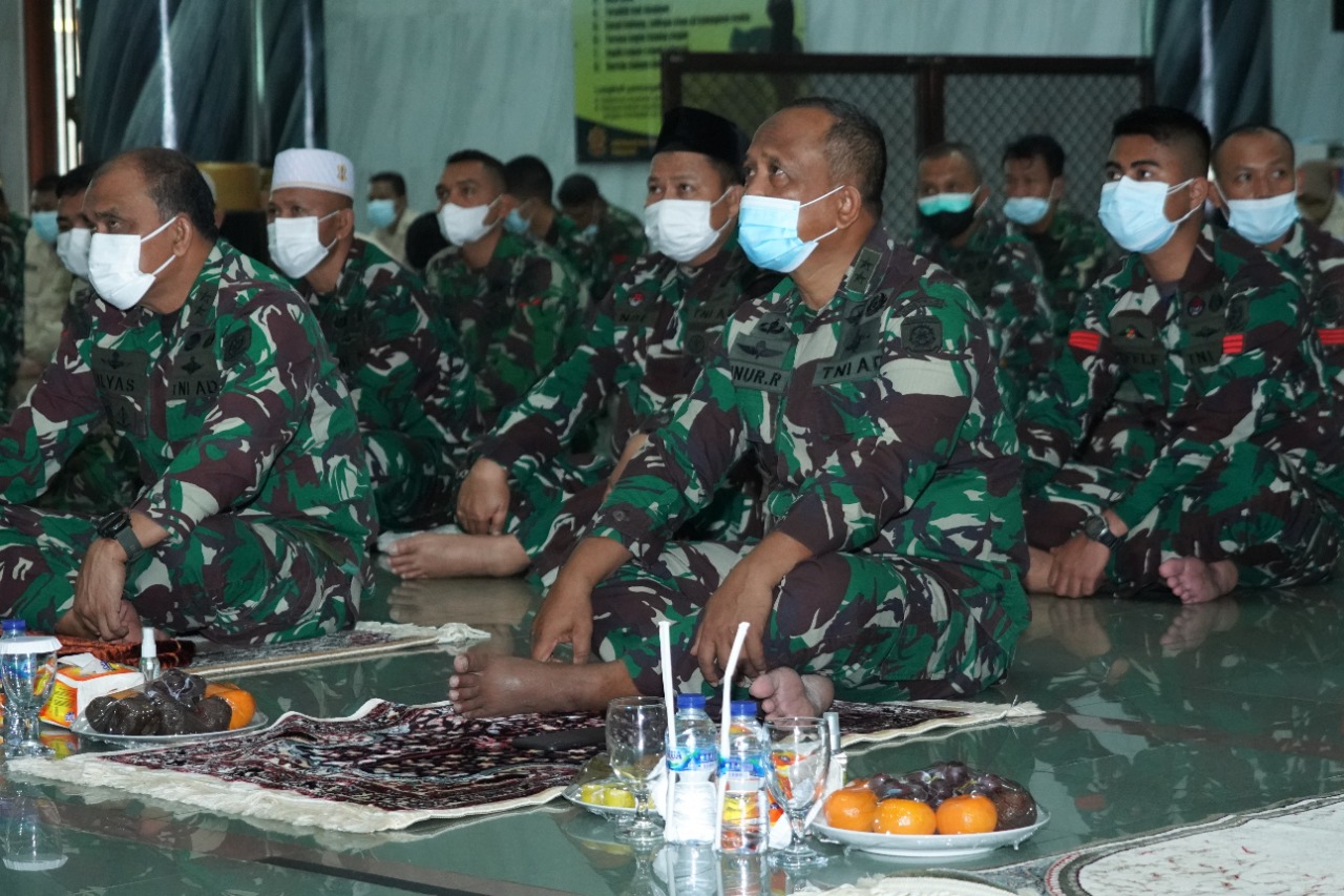 Prajurit dan PNS Kostrad Peringati Tahun Baru Islam 1 Muharram 1443 H/2021 M 