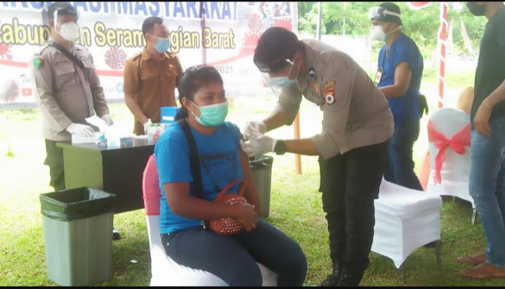 Vaksinasi Masyarakat, Polres dan Kejari SBB Berhasil Vaksinasi 97 Warga