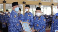 Bupati Way Kanan Hadiri Acara Penyerahan SK Pada Calon CPNS Dan PPPK Tahap I Dan II Tingkat Kabupaten Way Kanan Tahun 2021