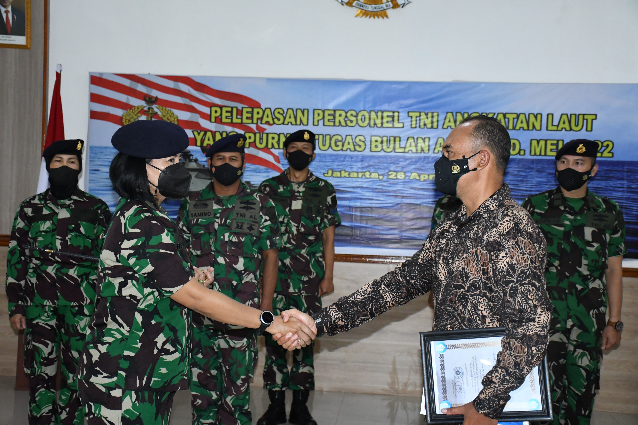 TNI AL Memberikan Tali Asih Kepada Prajurit Purna Tugas Secara Serentak di Seluruh Indonesia