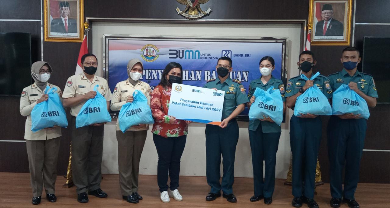 Sambut Hari Raya Idul Fitri 1443 H, Lanal Palembang Gelar Acara Penyerahan Paket Sembako Idul Fitri Dari Bank BRI Kepada Personel Lanal Palembang