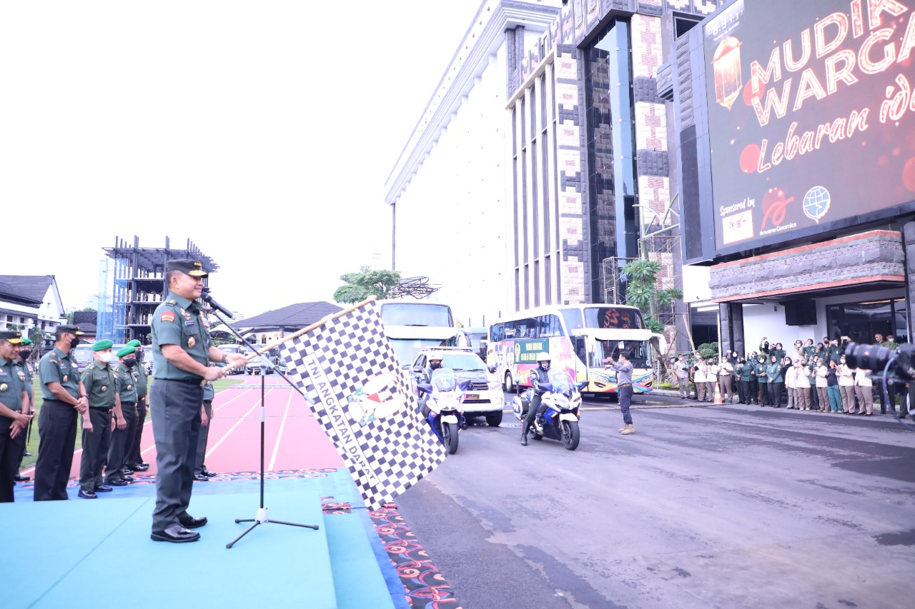 Kasad Lepas Mudik Bersama 1206 Personel Mabesad