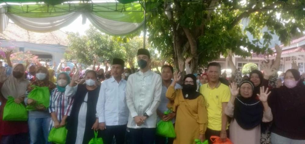 Muchendi dan Ishak Mekki Silaturahmi di Jum’at Barokah Dengan Masyarakat Kayuagung