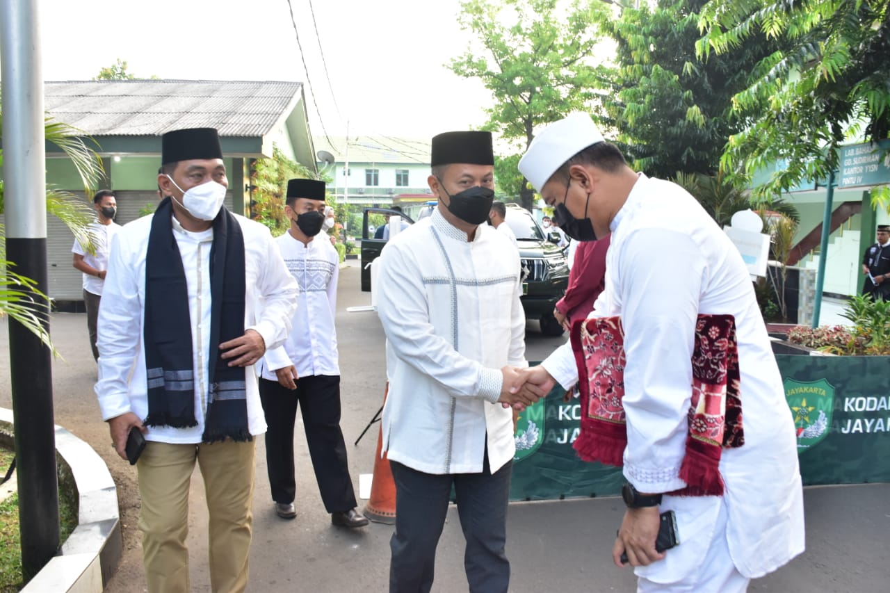 Kodam Jaya Adakan Sholat Idul Fitri 1 Syawal 1443/H di Masjid Al Jihad Makodam Jaya