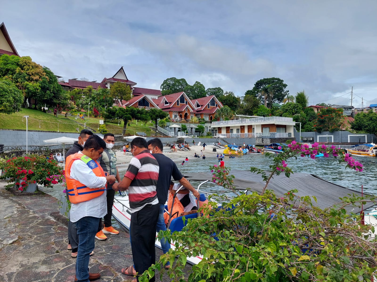 Bupati Simalungun Pantau Situasi Destinasi Pariwisata di kota Wisata Parapat 