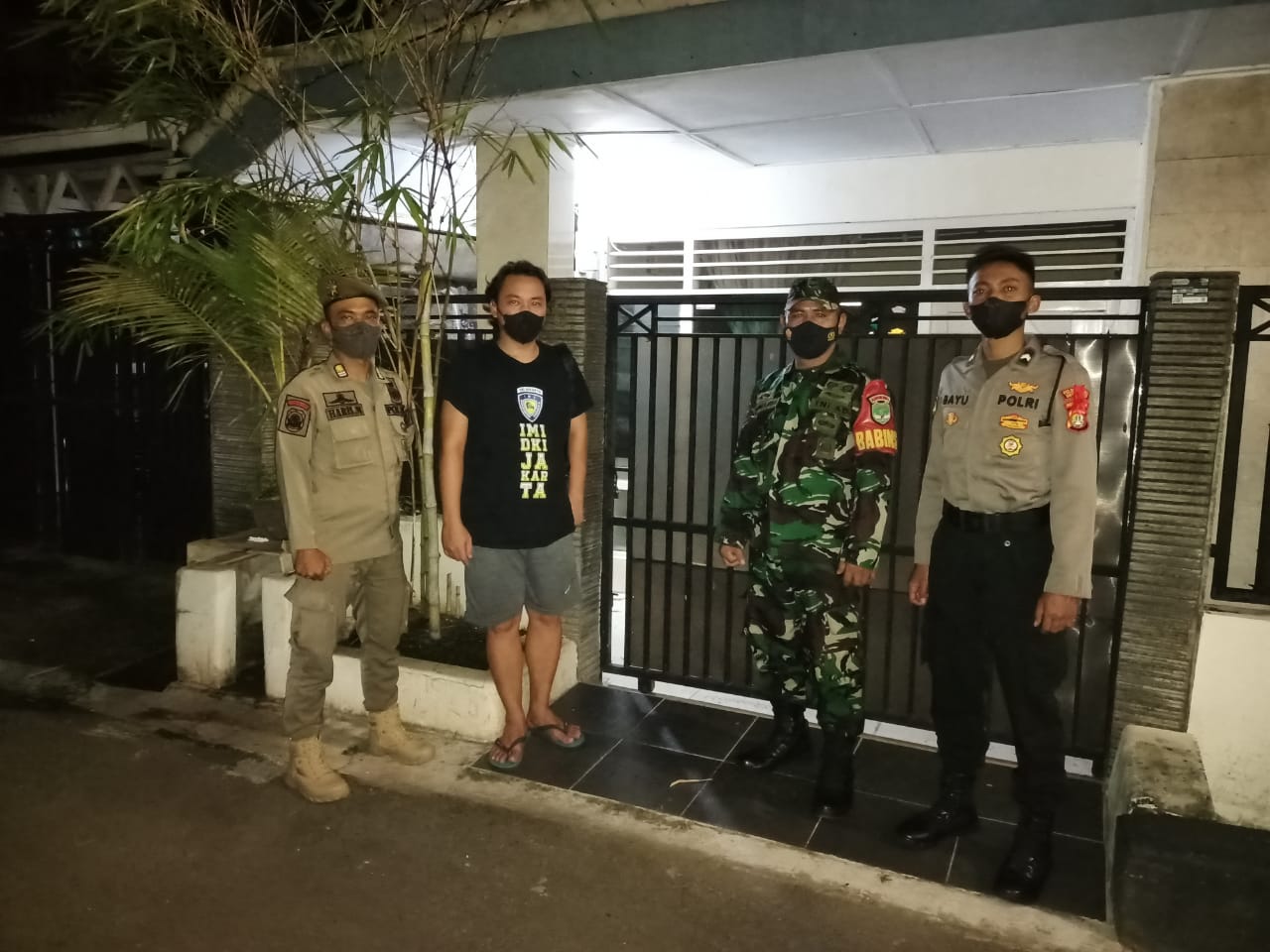 Penghuni Mudik, Babinsa bersama Bhabinkamtibmas dan Sat Pol PP Patroli