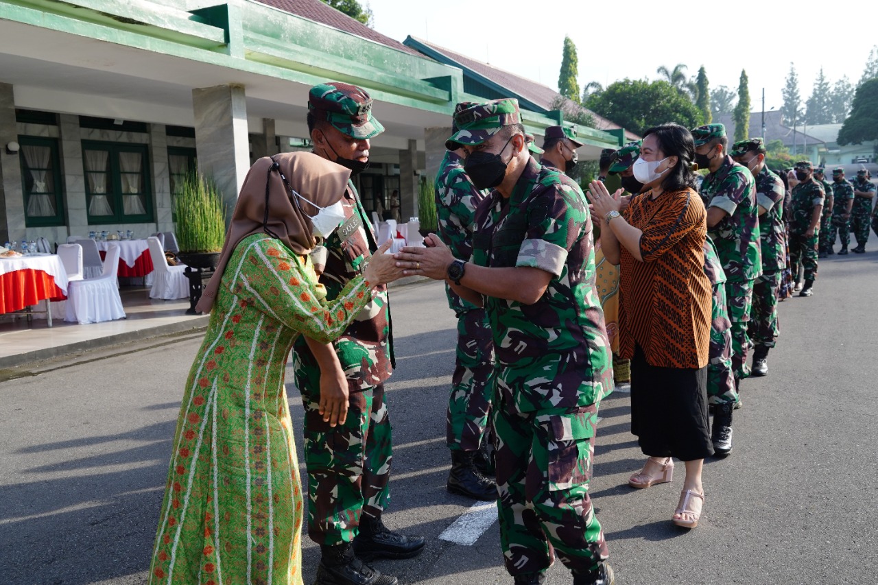 HALAL BI HALAL KELUARGA BESAR AKADEMI MILITER