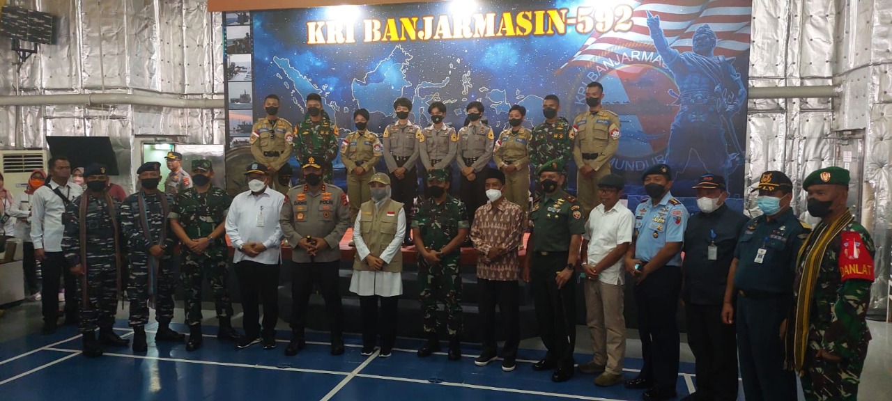 DERMAGA PELABUHAN GILI MAS KEDATANGAN KAPAL KRI BANDA ACEH-593 DAN KRI BANJARMASIN-592