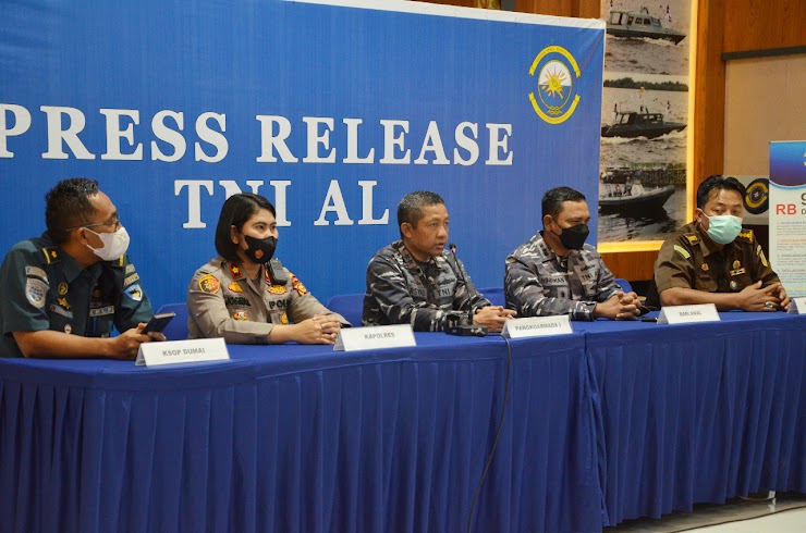 Konferensi Pers Pangkoarmada I Mengenai Perkembangan Hasil Penyelidikan Terhadap MT. W. Blossom