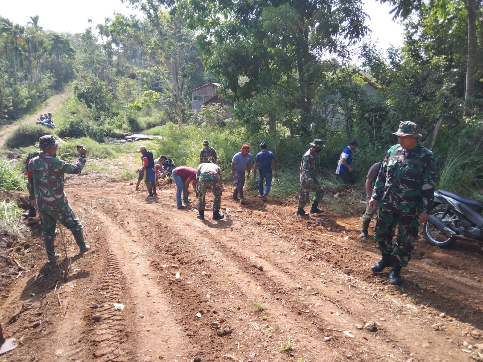 Satgas TMMD MMD Reguler Ke 113 Mulai Sasar Badan Jalan