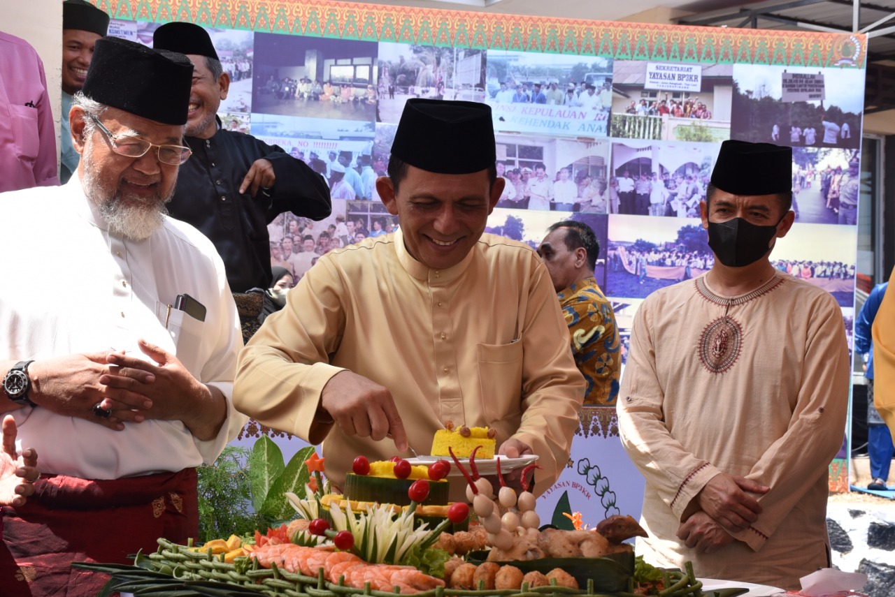 Hadiri 20 Tahun Hari Marwah Masyarakat Kepulauan Riau, Danlantamal IV Ambil Bagian Dalam Meningkatkan Kesejahteraan Masyarakat Kepri