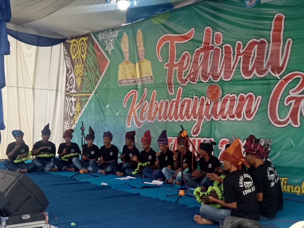 Group Didong Linge Asli Tampil Di Festival Kebudayaan Gayo