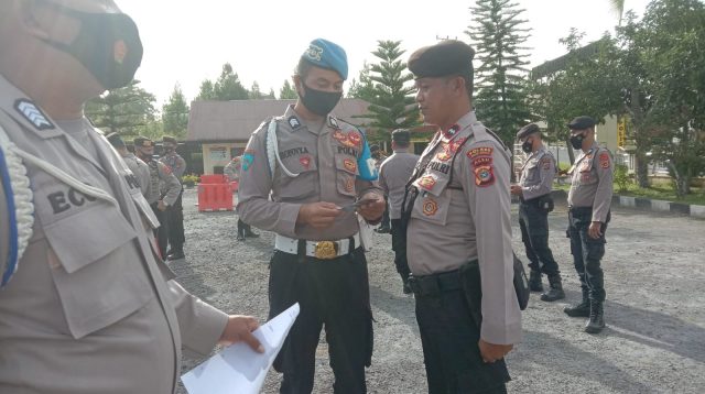 Propam Polres Bener Meriah Cek Kelengkapan Administrasi dan Sikap Tampang Personel