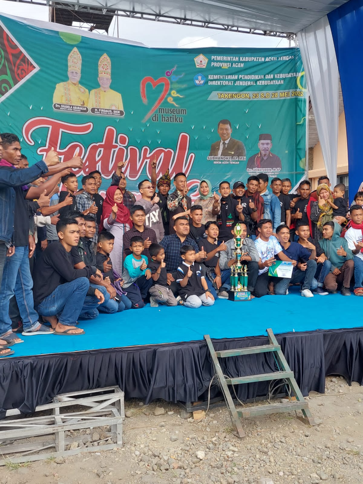 Linge Aseli Bawa Piala Juara 1(Satu) Didong Di Festival Kebudayaan Gayo