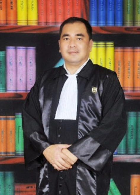 Hendra Gunawan S.H. CMED CMLC CFLS Praktisi Hukum Menilai Tidak Semua Penegak Hukum Memahami Tentang Undang – Undang Nomor 5 Tahun 1990