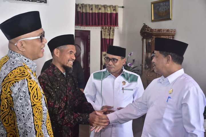 Bupati Tgk H Sarkawi Menerima Kunjungan Prof. Arskal Salim GP, M.Ag Bersama Rektor IAIN Takengon Dr. Zulkarnaen M.Ag