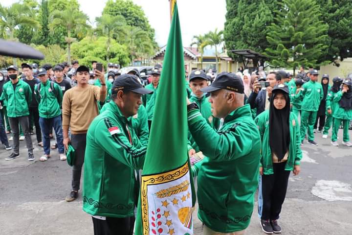 Kontingen Popda Aceh Tengah Berangkat Ke Meulaboh, Bupati Berpesan Jaga Kesehatan Sportifitas Dan Nama Baik Daerah