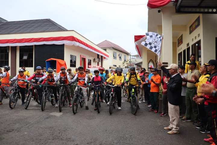 Bupati Shabela Ikuti Jalan Santai Polres Aceh Tengah