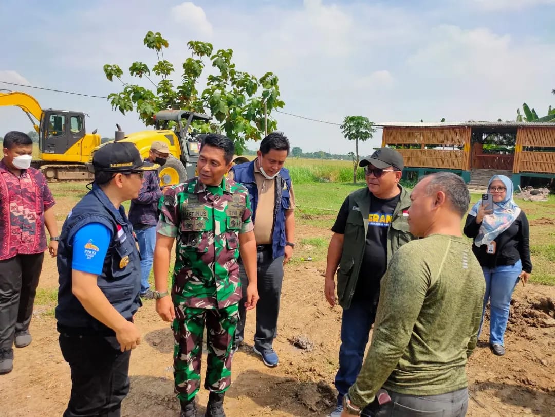 Danrem 051/Wkt Bersama Pj Bupati Bekasi Tinjau Kawasan Food Estate Cibitung