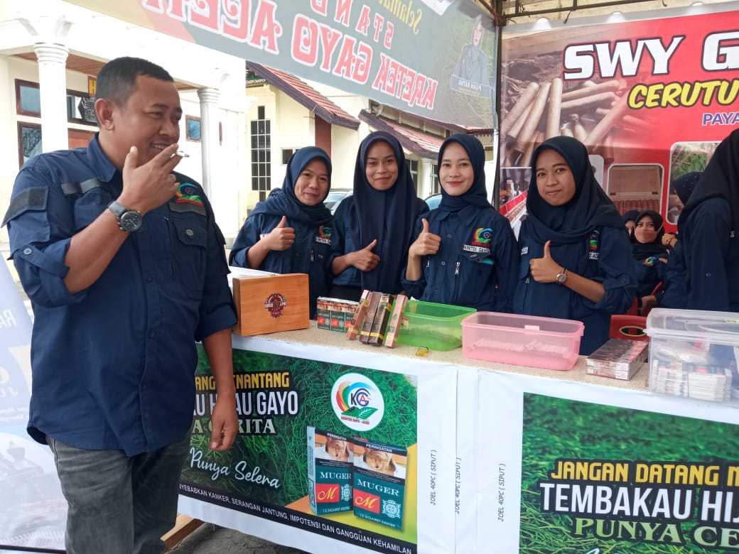 Buka Stand Di Acara Dekranasda Se- Aceh, Rokok MUGER Siap Bersaing Di Kanca Nasional