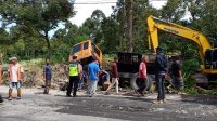 Rem Blong, Colt Diesel Milik Perusahan PT Hananan Hilang Kendali Hingga Terperosok kedalam Parit di Jalan Takengon-Bireun