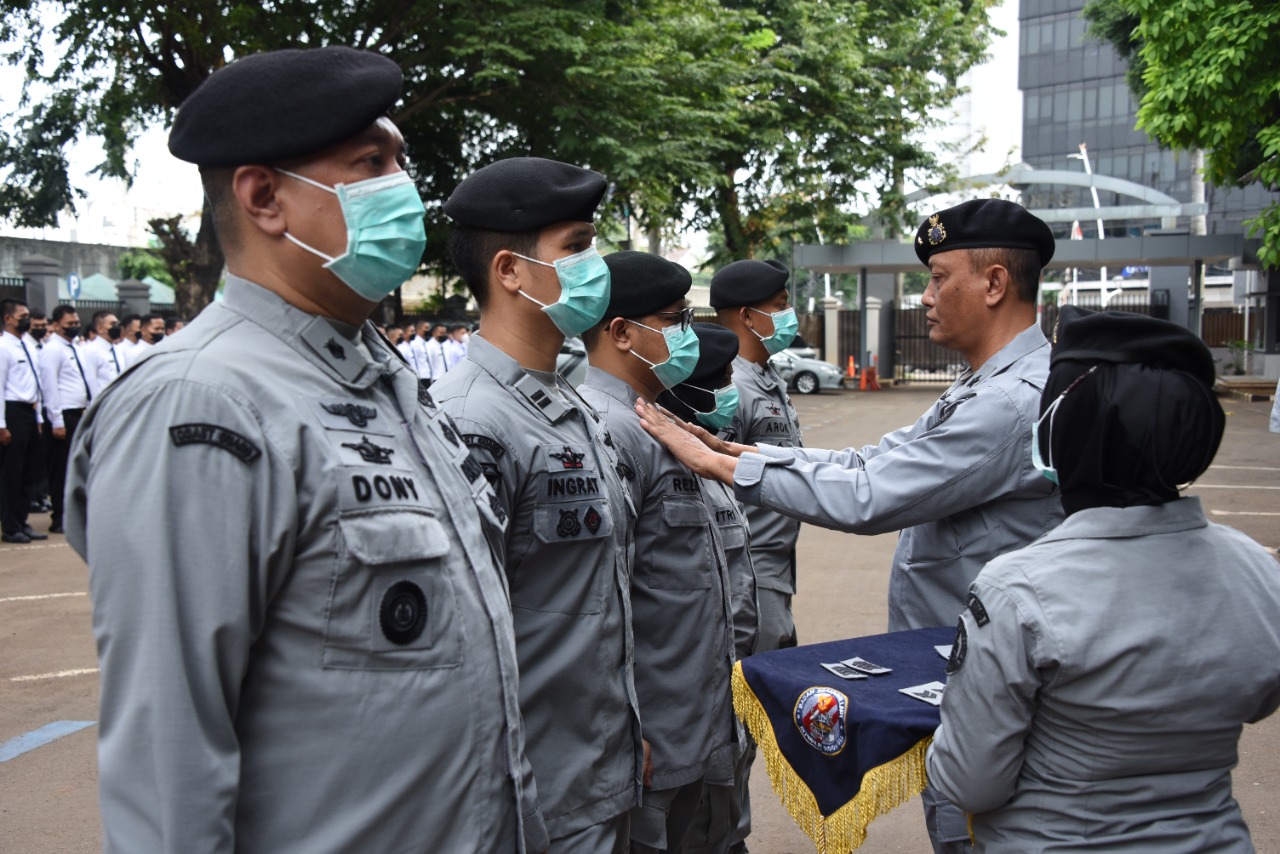 Bakamla RI Gelar Upacara Pelantikan Kenaikan Pangkat dan Golongan