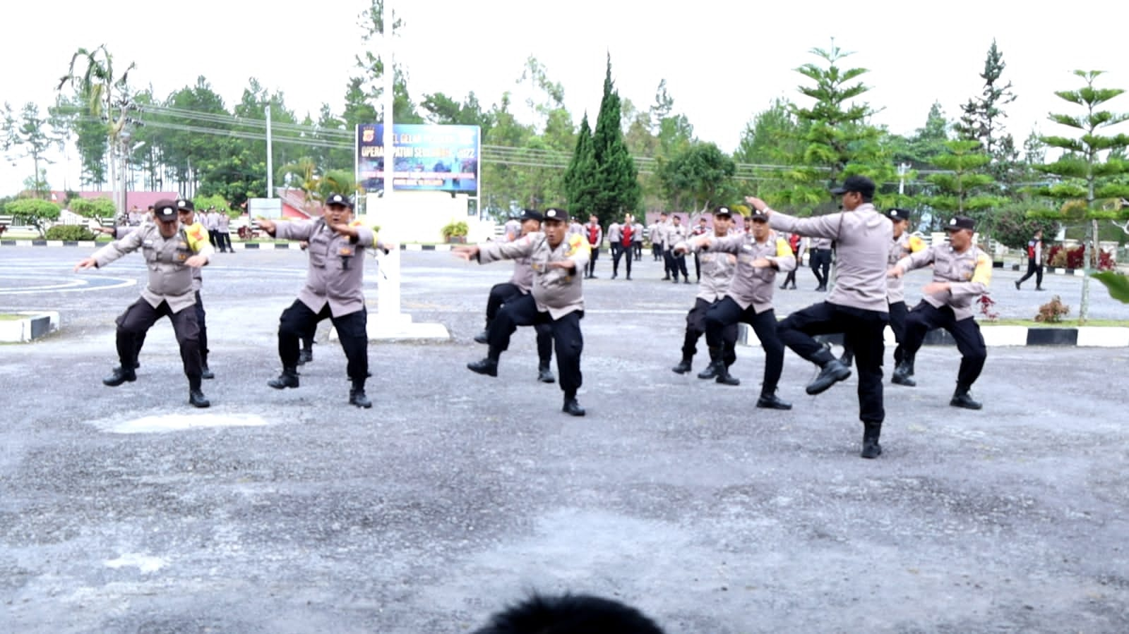 Polres Bener Meriah Gelar Lomba Yel-yel dalam Rangka Meriahkan Hari Bhayangkara ke-76 