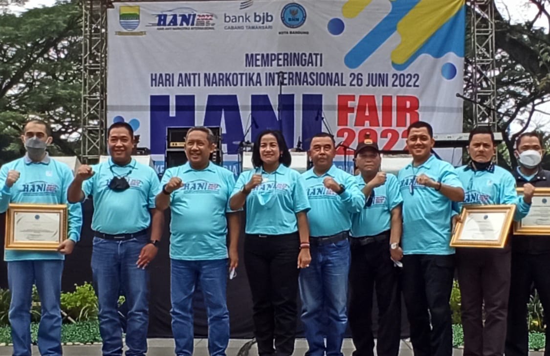 Komandan Lanal Bandung Hadiri Kegiatan Peringatan Hari Anti Narkoba Internasional (HANI) Tahun 2022 Tingkat Kota Bandung