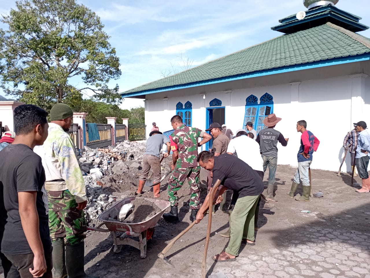 Babinsa : Galakkan Budaya Gotong Royong