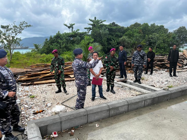 Danguspurla Koarmada I Tinjau Kesiapan dan Perkembangan Proses Pembangunan Mako Guspurla I di Selat Lampa, Natuna