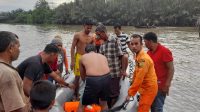 *Kapolsek Madat Pantau Pencarian Dan Bantu Evakuasi Bocah Tenggelam di Sungai Lung Sa*