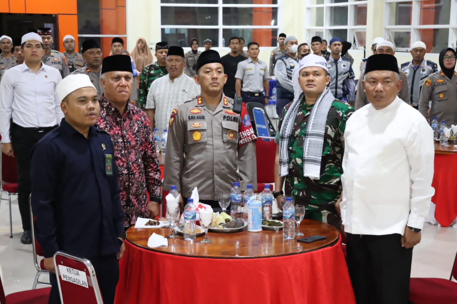 Kasdim Hadiri Do’a Bersama Lintas Agama Dalam Rangka HUT Bhayangkara Ke 76 Di Aula Sanika Aspol