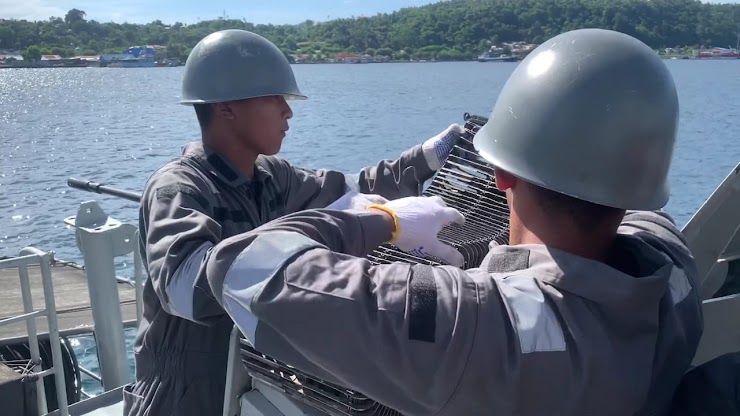 TNI AL, KRI TUM-385 Laksanakan Gunex (Latihan Menembak)