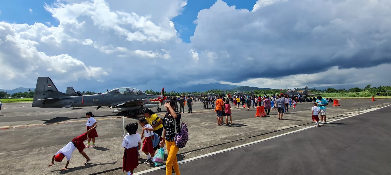 Gembira Campur Senang, Static Show di Lanud Sri Manado Banyak Dikunjungi Masyarakat Sulut