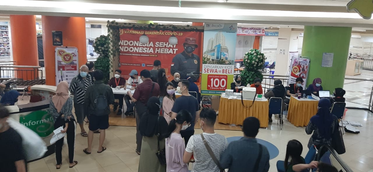 Serbuan Vaksinasi Lanjutan Booster Dosis 3 BIN 303 Orang Tervaksin di Mall Season Citty