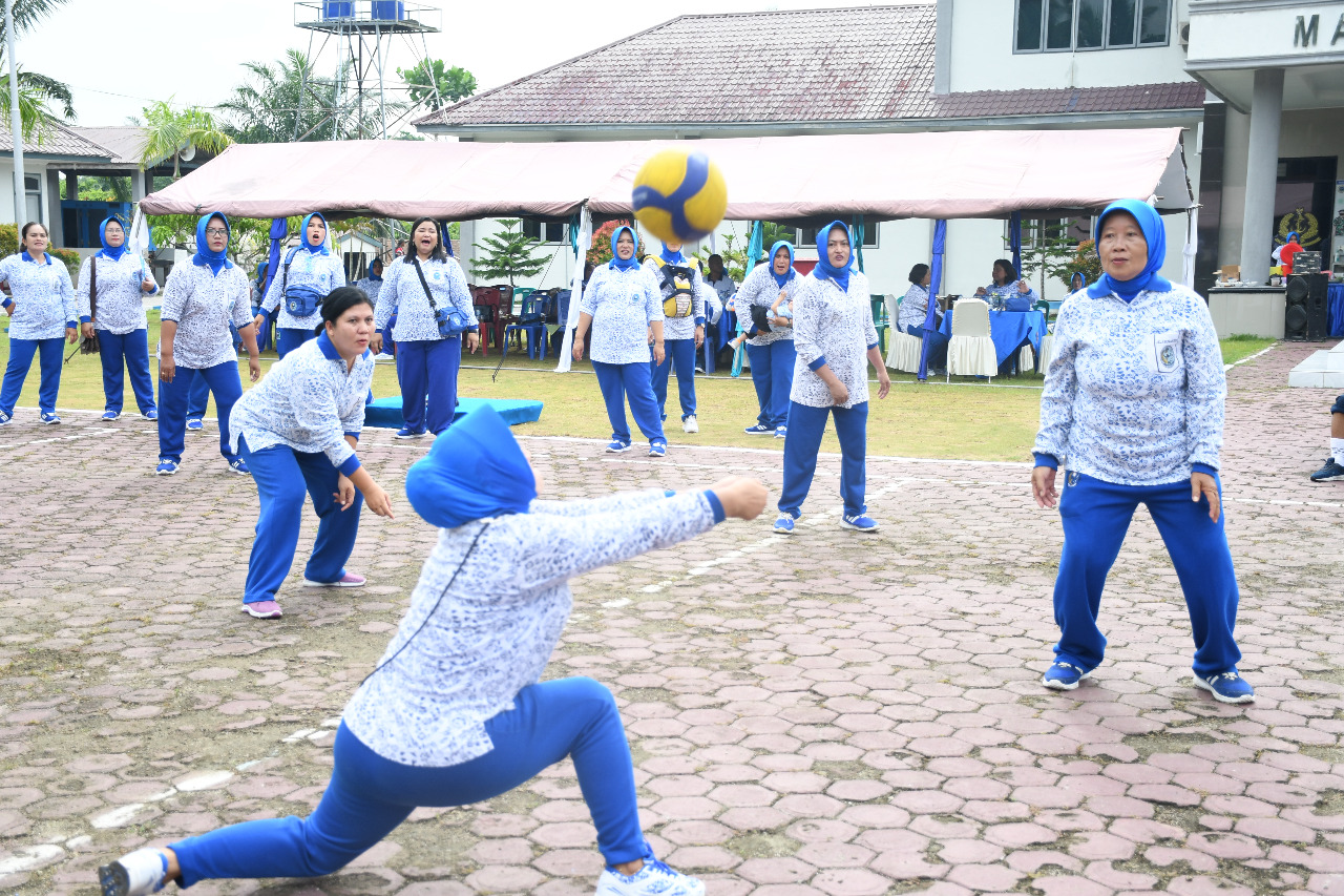 Jalin Kebersamaan, Jalasenastri Cabang 7 Korcab I DJA I Olahraga Bersama Prajurit Ksatria Jala Bhakti Lanal TBA