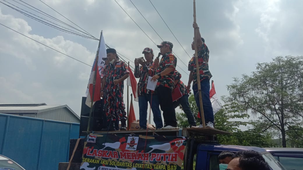 Ormas LMP Serang Gelar Aksi Demo di PT. Sunggo Metal Cemerlang