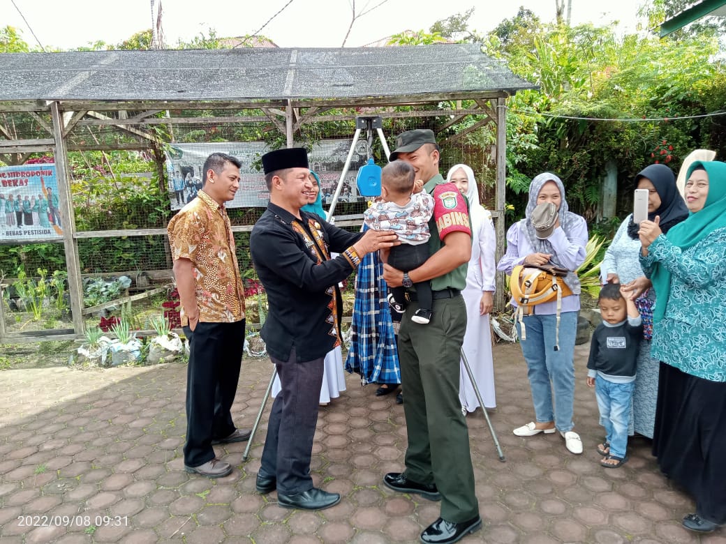 Posyandu: Babinsa Peduli terhadap warga Binaan masing-masing.