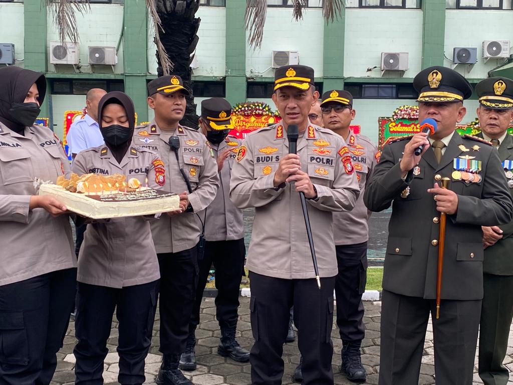 HUT TNI ke 77, Surprise Kapolres Metro Jakarta Timur untuk Kodim 0505/JT