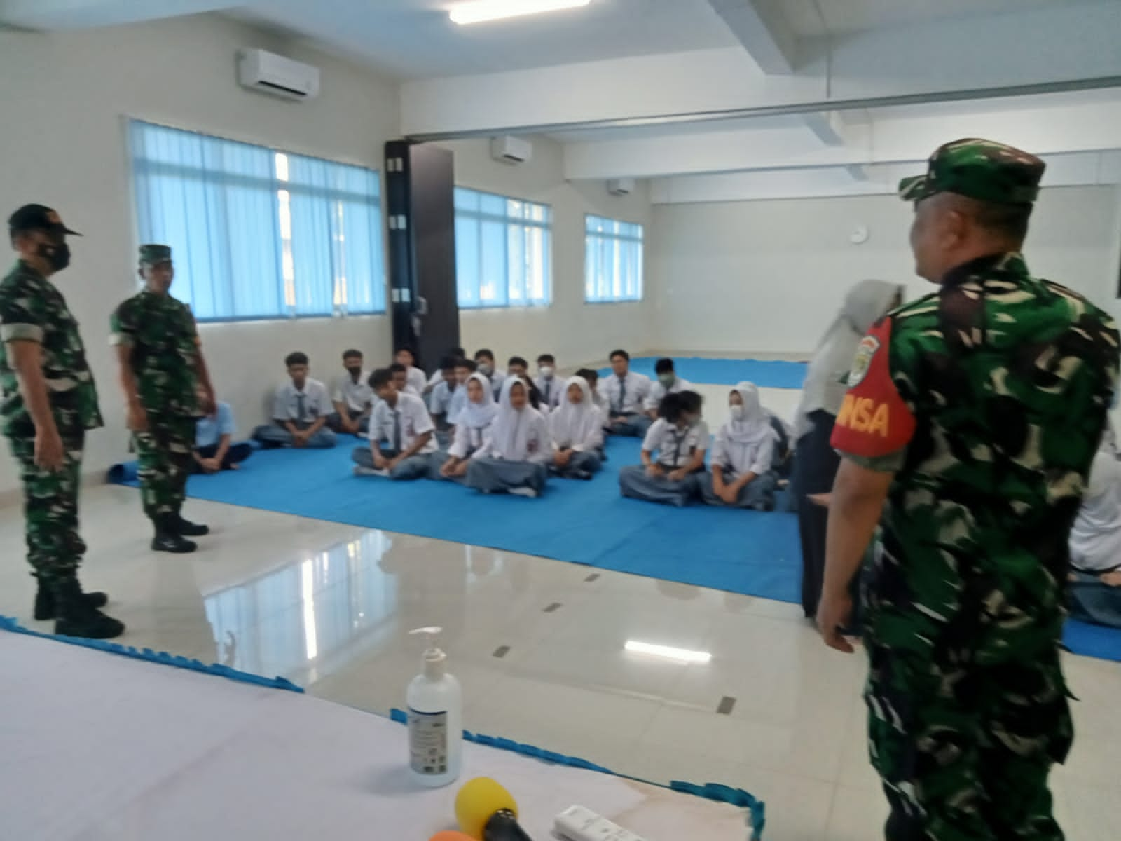 Koramil 01/Jatinegara Berikan Materi Wasbang Siswa SMK 65