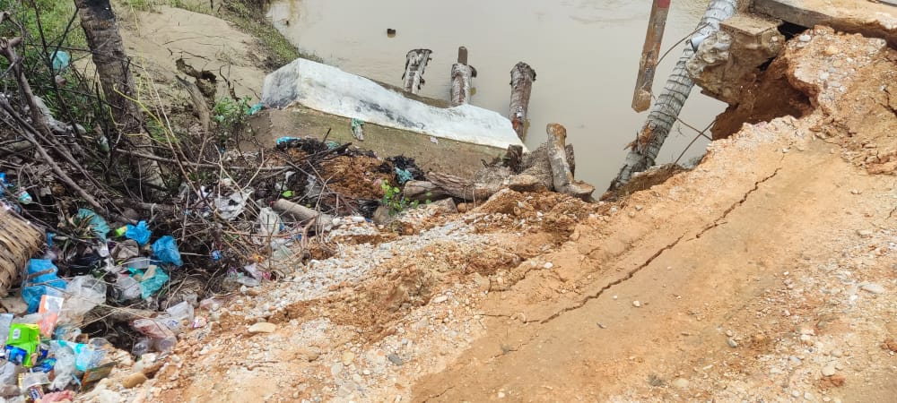 Jembatan Ambruk Lagi Di Desa Kuminieng.