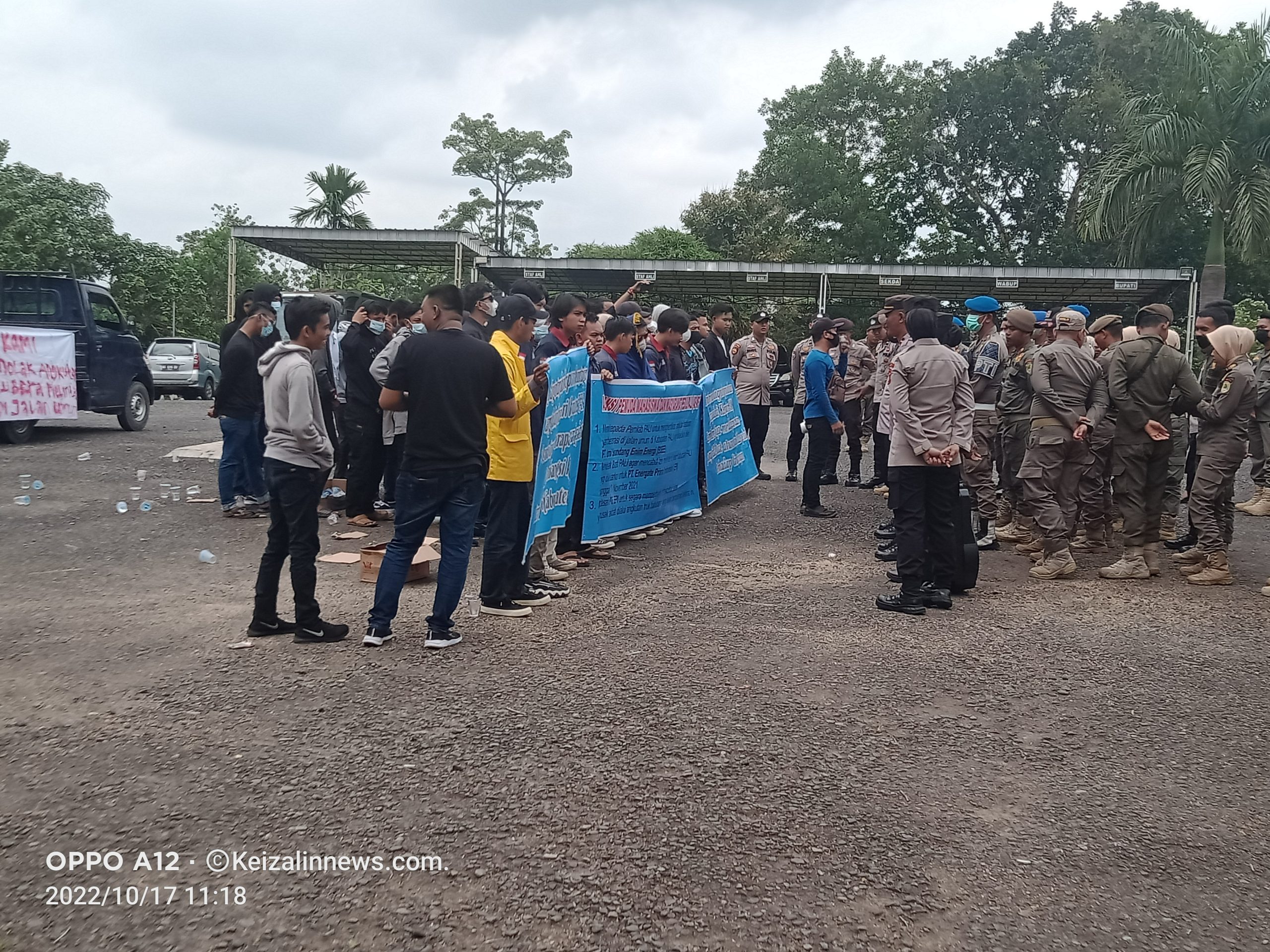 AMMPP Gelar Aksi Unjuk Rasa Di Halaman Kantor Bupati PALI.