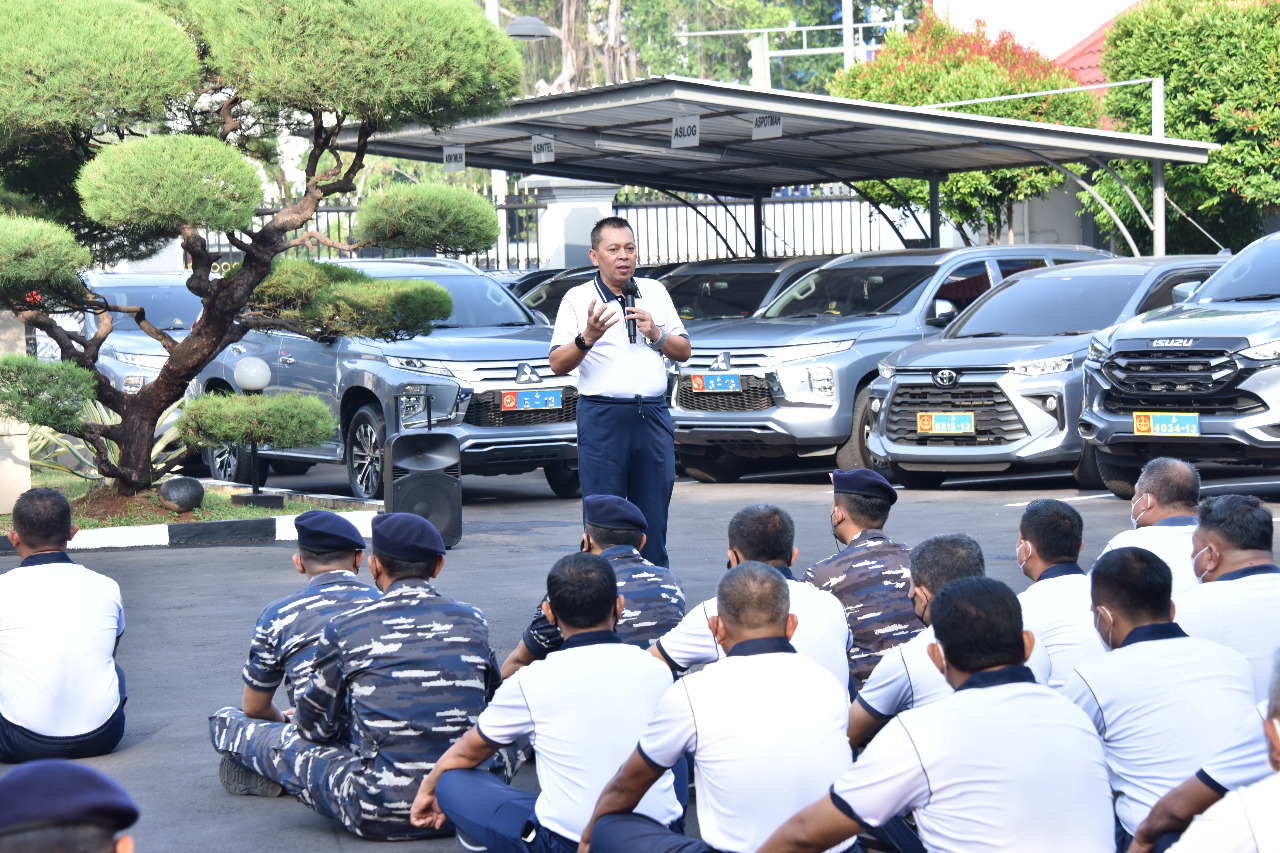 Pengarahan Kaskoarmada RI pada Jam Komandan di Koarmada RI